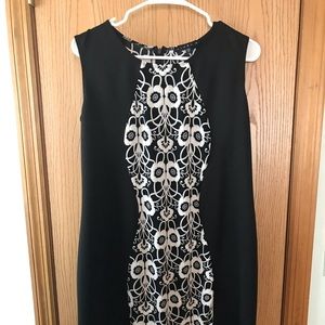 Black white figure flattering dress. 1x